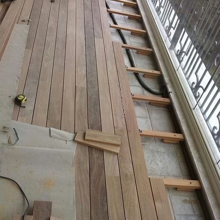 Deck de Lapacho en balcon (1)