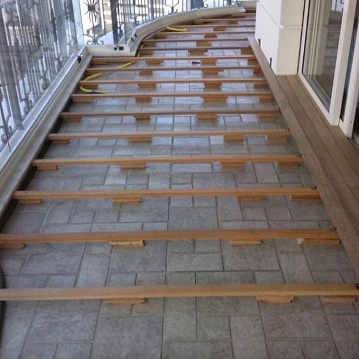 Deck de Lapacho en balcon (3)