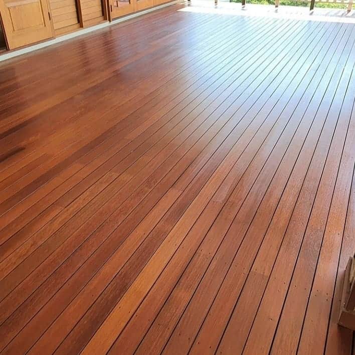 Restauración de deck de Cumaru y tratamiento impermeable (3)